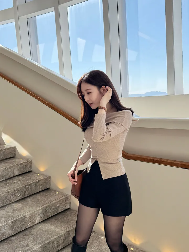 [자체제작❄/허리쏘옥/겨울ver/속바지O] 맞춤핏 엉밑살X 하이웨스트 도톰따뜻 스판 모직 반바지 숏팬츠 핫팬츠 겨울 반바지 댄스 공연 의상 크리스마스 연말룩 상세 이미지 42