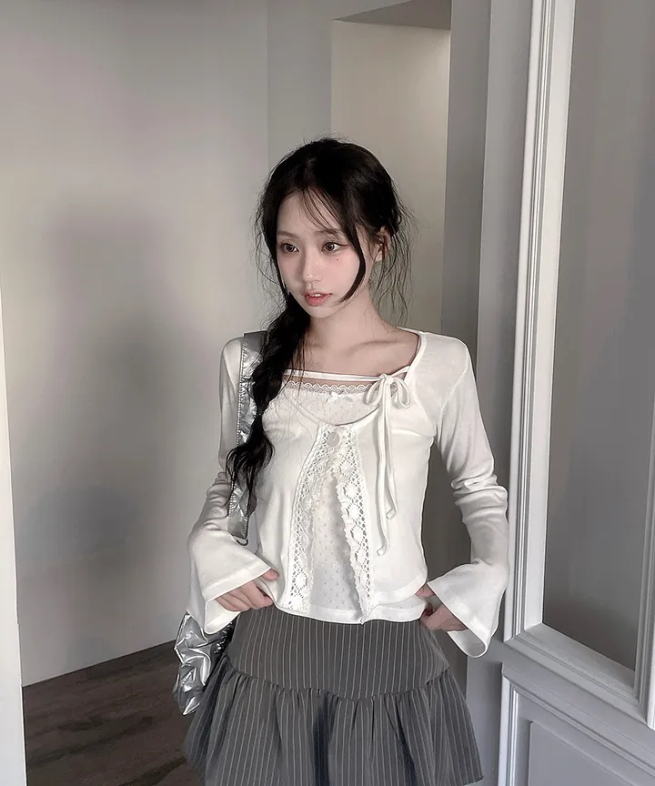 [발레코어💗몸매보정✨] 헤나 레이어드 슬림핏 크롭 유넥 트임 리본 스트랩 원버튼 레이스 가디건 겨울 봄 / 가디건 니트가디건 긴팔티셔츠 레이어드 슬림핏 기본티 이너티 뮤잉 상세 이미지 21