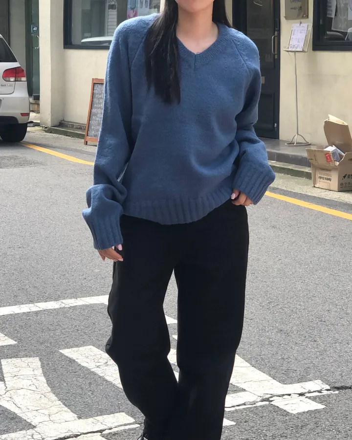 [*주문폭주*/9colors🍂] 아방핏 기본 브이넥 니트 (쫀쫀 폭닥 기본템 가을 무지니트 남여공용 유니섹스 핏보장) 상세 이미지 52