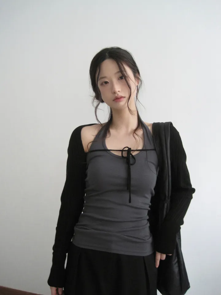 민소매 모델 착용 이미지-S1L33