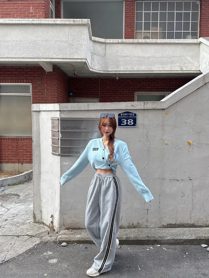 [패드내장/컬러폭탄💝] 레터링 언발 랩 왕 패드 투웨이 브이넥 크롭 봄 배색 니트 가디건 (5COLOR) 상세 이미지 19