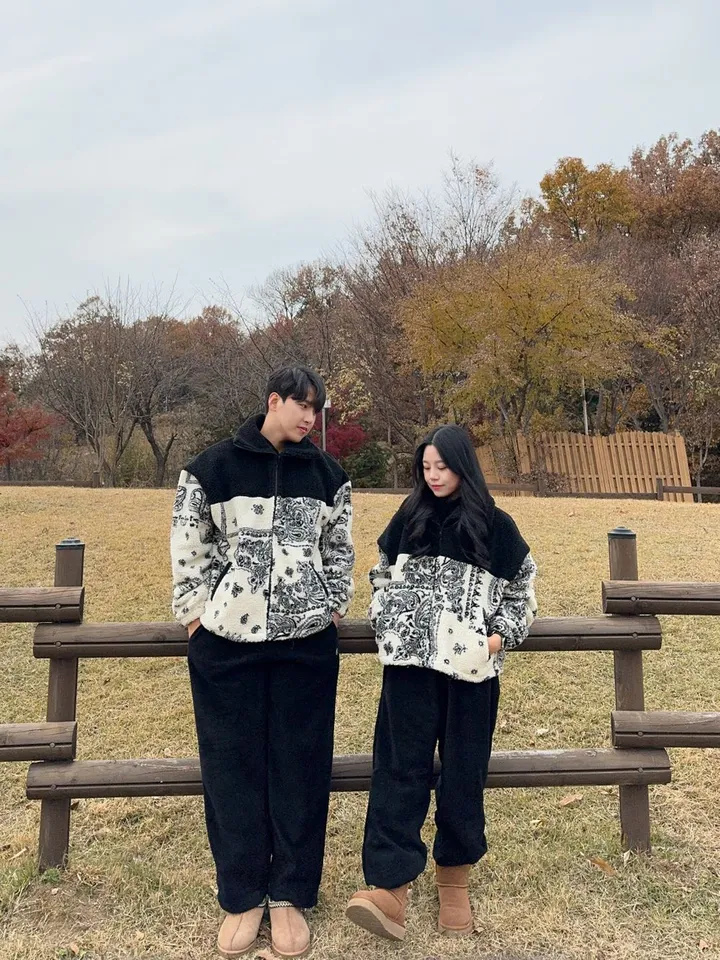 [고퀄리티🖤] 겨울 페이즐리 양털 크롭 후리스 하이넥 집업 뽀글이 유니크 커플 시밀러룩 상세 이미지 20
