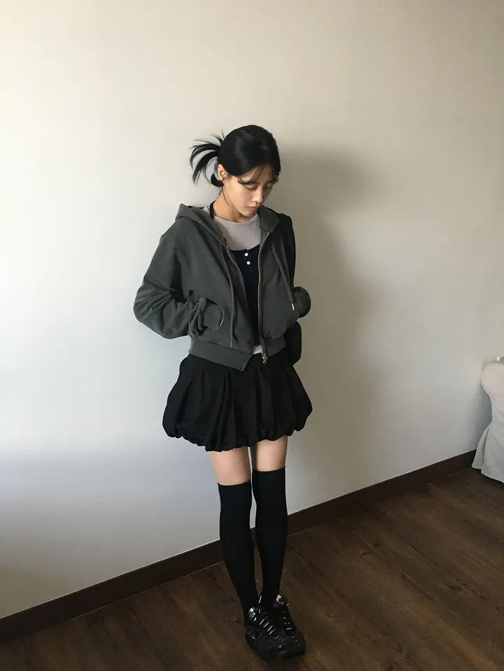 피그먼트 크롭 후드 집업 (4color) 상세 이미지 2