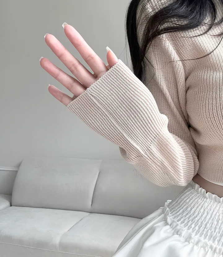 [여리핏보장!!/여친룩/5col] 청순 데일리 슬림핏 크롭 긴팔 시보리 브이넥 단추 가벼운 간절기 가디건 데이트룩 기본 베이직 봉 초여름 가을 국내제작 고퀄 기획 얇은 니트 상세 이미지 18