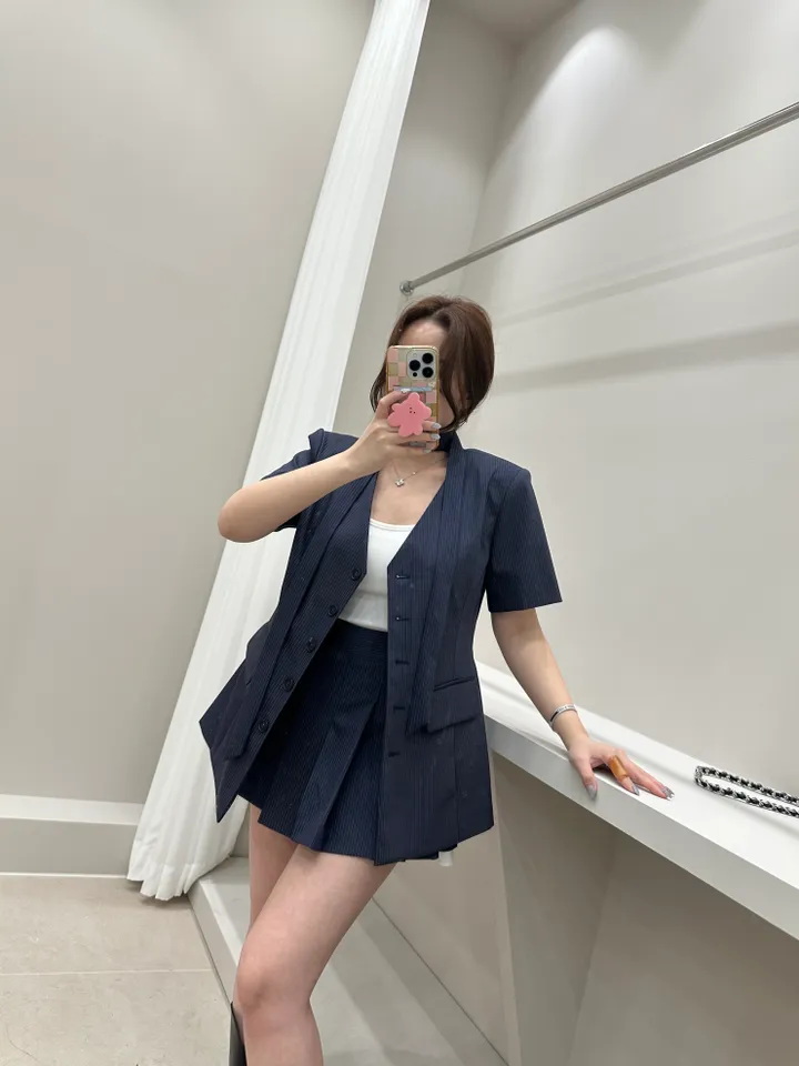 (프리미엄,하객룩)스트라이프 노카라 자켓+플리츠 치마바지세트 상세 이미지 21