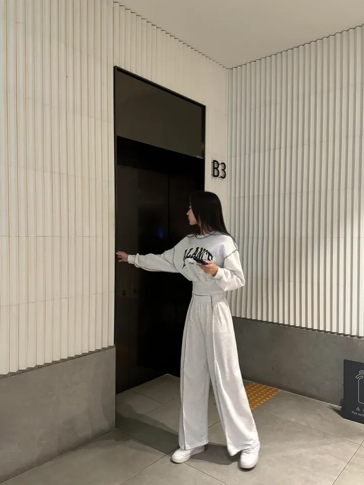 (F~2XL/부분당일발송/자체제작/주문폭주~)리노 맨투맨 팬츠 셋업 레터링 배색 리버스 스티치 트레이닝 투피스 세트 상세 이미지 11