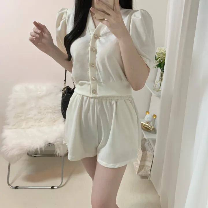 [세트가격/러블리*.*] 하트 퍼프 반팔 루즈핏 크롭 가디건 + 밴딩 와이드 숏 반바지 투피스 세트 3color 상세 이미지 13