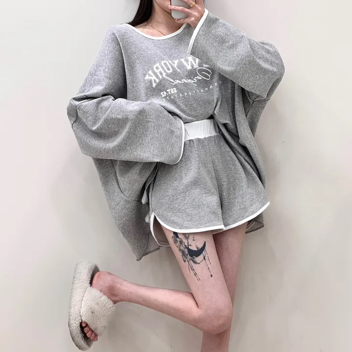 [여름까지/여리루즈핏] 밴티 나염 배색 라인 입술넥 오버핏 긴팔 티셔츠+밴딩 하이웨스트 돌핀 숏팬츠 투피스 트레이닝 세트 3color 상세 이미지 10