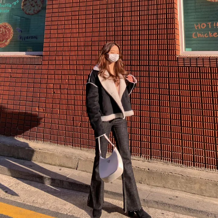 [심쿵핏/털빠짐X] 따뜻 도톰 파스텔 루즈핏 앙고라 모헤어 크롭 브이넥 벌룬 소매 깃털 퍼 니트 가디건 상세 이미지 40