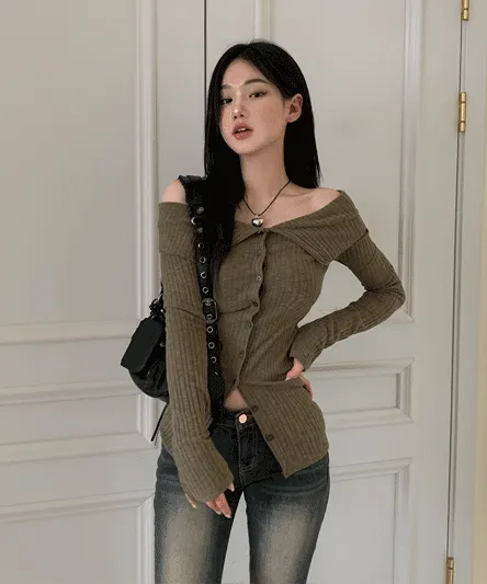 [모델추천] 메르 오프숄더 슬림 핏 니트 - 4color