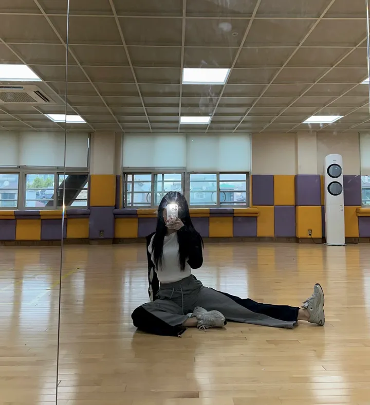 🌪Smoke 사선 팬츠 / 스우파 배색 얼룩말 바다 블랙 스트링 청 카고팬츠 와이드팬츠 힙 스트릿 유니크 빈티지 y2k 힙합 댄스 댄서 무대의상 공연의상 카고바지 포켓 데님팬츠 상세 이미지 41