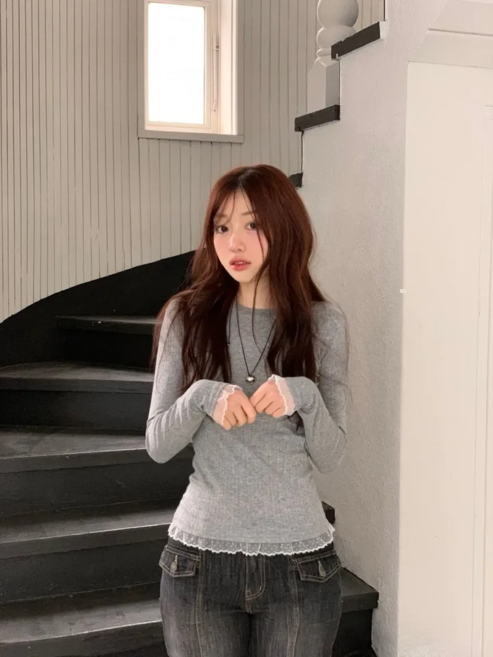 [-3kg🤍여리말라핏]사브리나 여리 레이스 레이어드 프릴 텐션 슬림핏 보트 라운드넥 롱슬리브 티셔츠 4color 상세 이미지 54