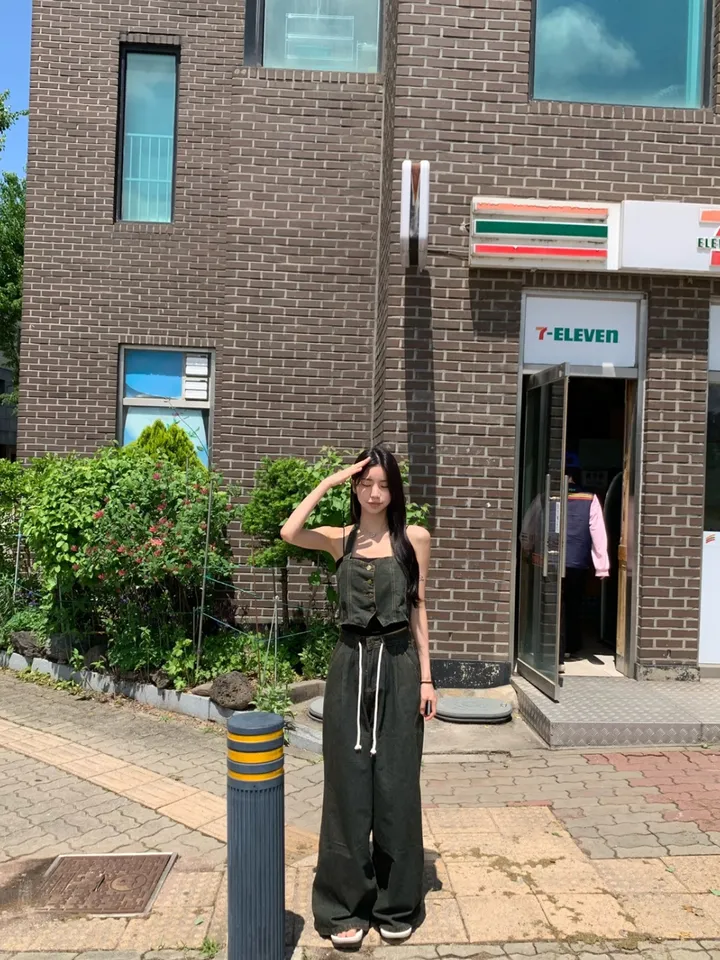 ⁎MADE [코디set/S~L] 치퍼 홀터 데님 크롭 뷔스티에 탑 나시 와이드 롱 생지 워싱 데님 청 팬츠 투피스 세트 <여행룩/힙/빈티지/인생샷!> 상세 이미지 22