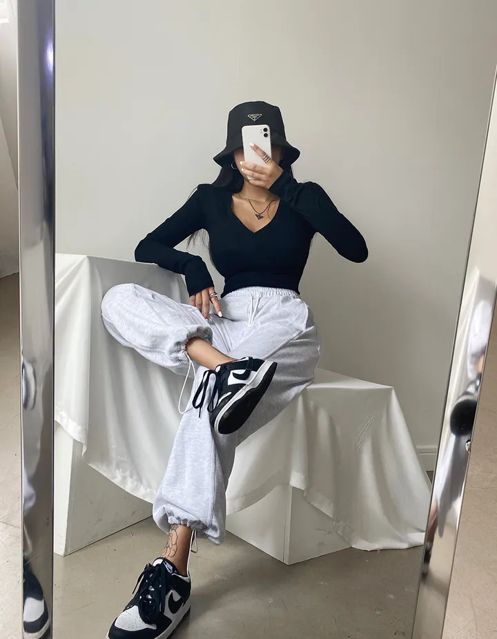 패드 브이넥 스판 절개 슬림 티셔츠 상세 이미지 36