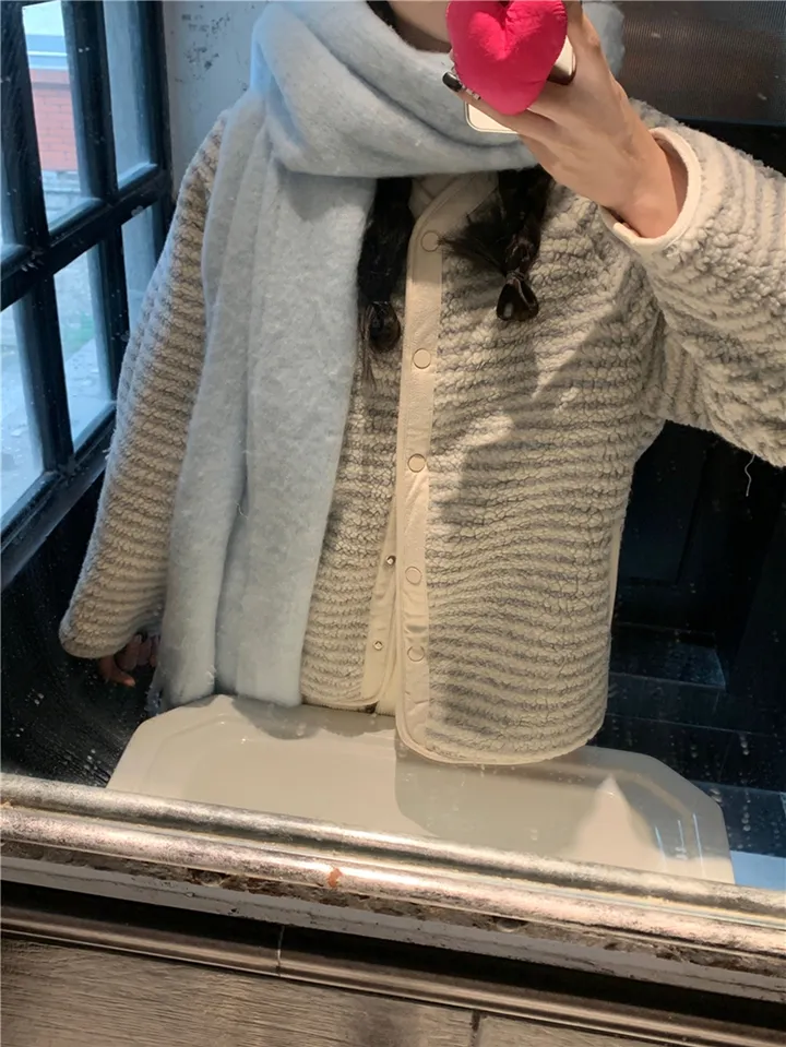 [봄신상💗/누빔안감]크림소다 잔줄 스트라이프 뽀글이 양털 논카라 자켓 상세 이미지 7