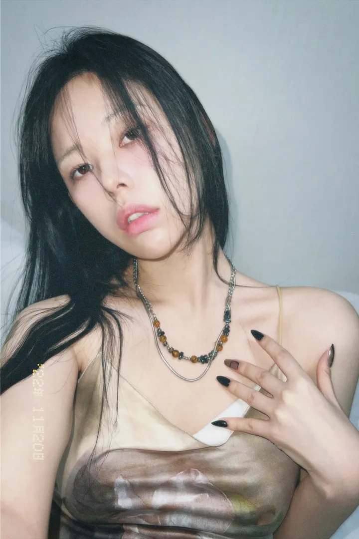 악세사리 모델 착용 이미지-S1L85