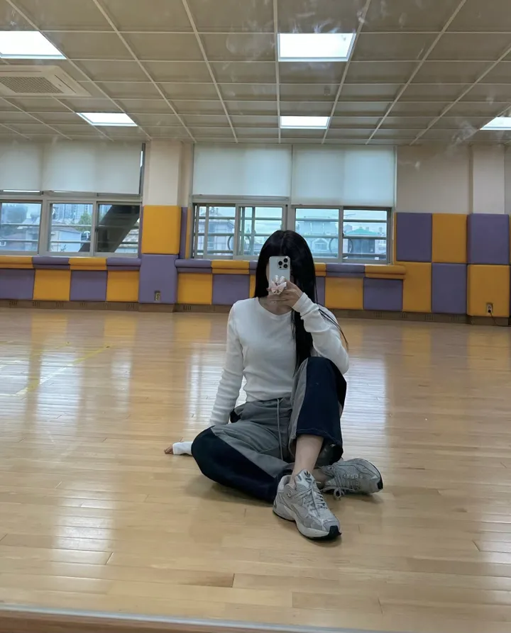 🌪Smoke 사선 팬츠 / 스우파 배색 얼룩말 바다 블랙 스트링 청 카고팬츠 와이드팬츠 힙 스트릿 유니크 빈티지 y2k 힙합 댄스 댄서 무대의상 공연의상 카고바지 포켓 데님팬츠 상세 이미지 22