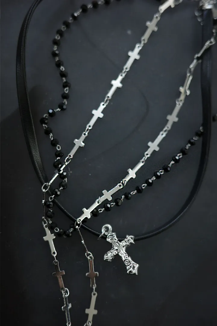 black cross layerd necklace | 블랙 가죽 초커 십자가 목걸이 상세 이미지 18