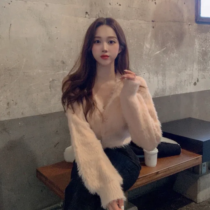 [심쿵핏/털빠짐X] 따뜻 도톰 파스텔 루즈핏 앙고라 모헤어 크롭 브이넥 벌룬 소매 깃털 퍼 니트 가디건 상세 이미지 7