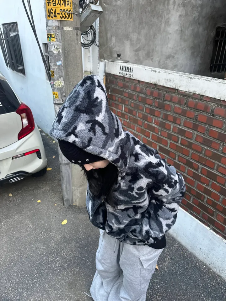 [new🖤] 시니컬 카모 털후리스 상세 이미지 12