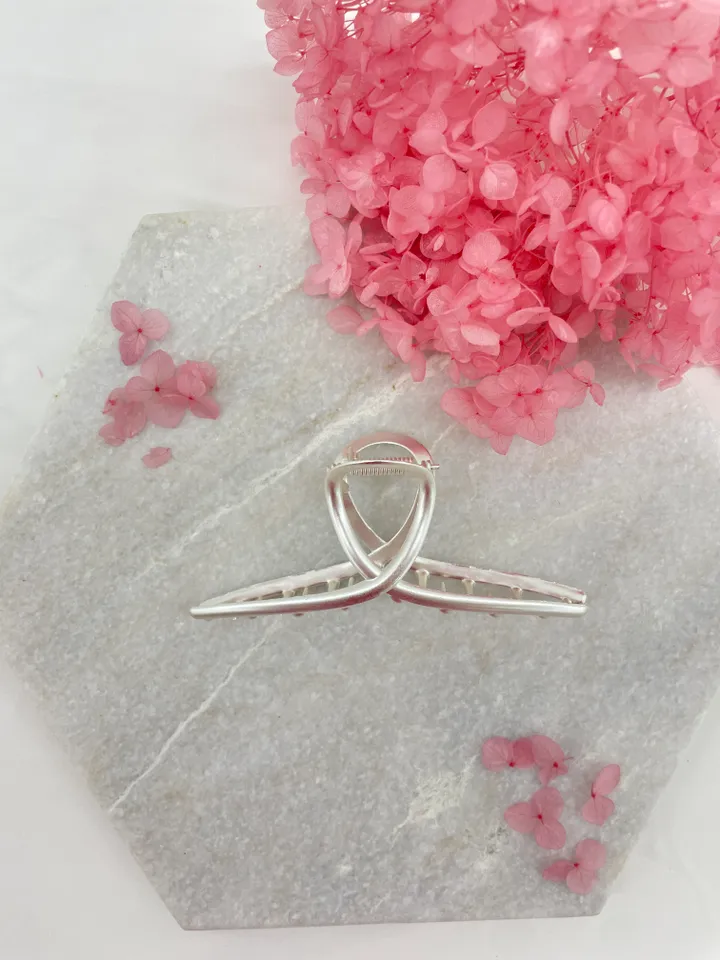 🌷집게핀증정/당일🌷 집게핀 봄 여름 13cm  투명 오로라 꼬임 사각 리본 유광 실버 하이틴 빅사이즈 꽃 반머리 묶음 헤어핀 머리핀 왕집게핀 헤어집게핀 헤어 집게삔 상세 이미지 132