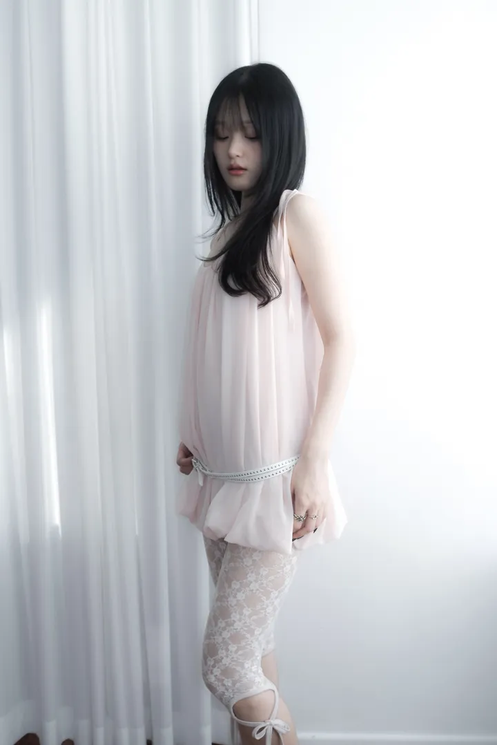 드레스 모델 착용 이미지-S1L9
