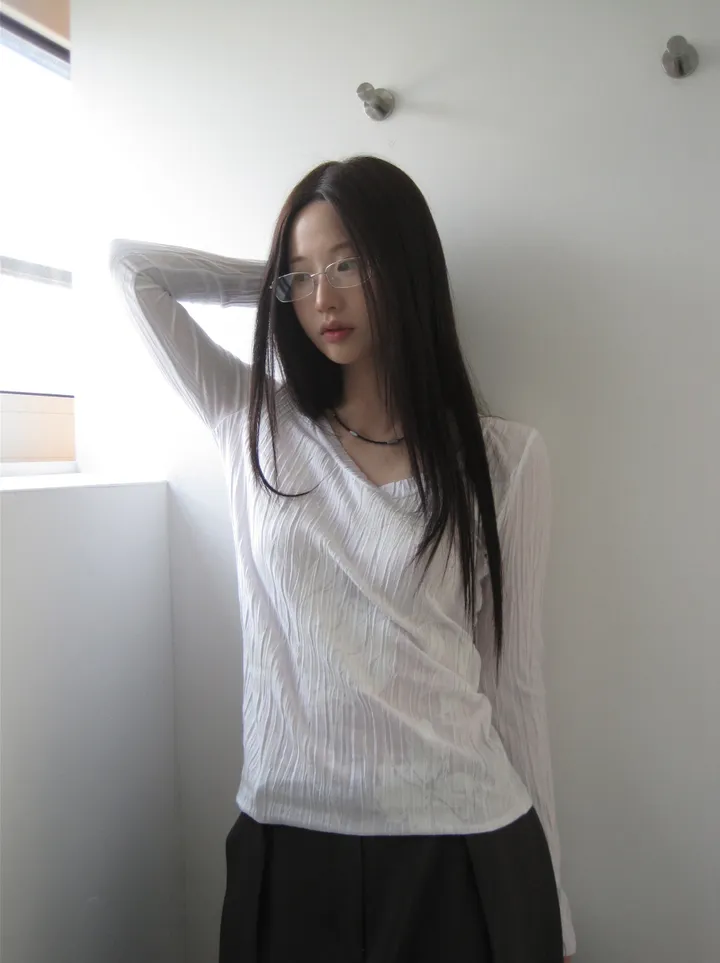 긴팔 티셔츠 모델 착용 이미지-S1L16