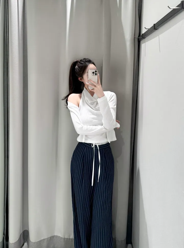 [국내고퀄] 글로우 홀터 나시 가디건 ( 3color ) 상세 이미지 15