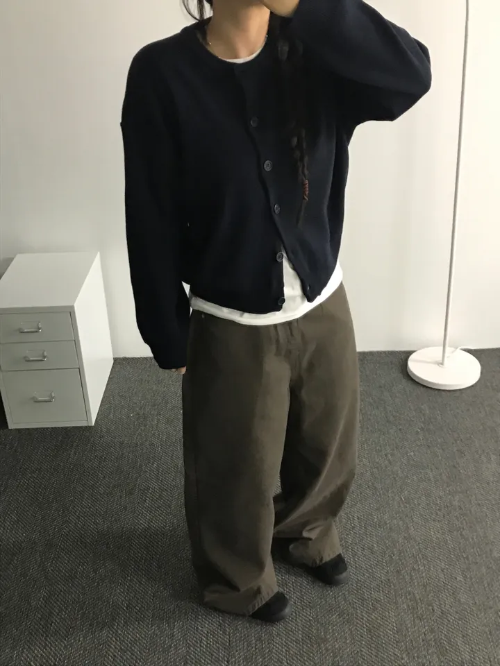 [데일리템/추천🖤] 라운드넥 버튼 니트 가디건 상세 이미지 14