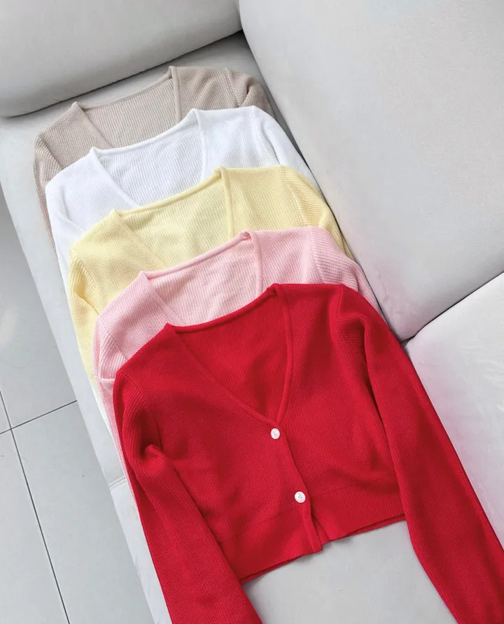 [여리핏보장!!/여친룩/5col] 청순 데일리 슬림핏 크롭 긴팔 시보리 브이넥 단추 가벼운 간절기 가디건 데이트룩 기본 베이직 봉 초여름 가을 국내제작 고퀄 기획 얇은 니트 상세 이미지 26