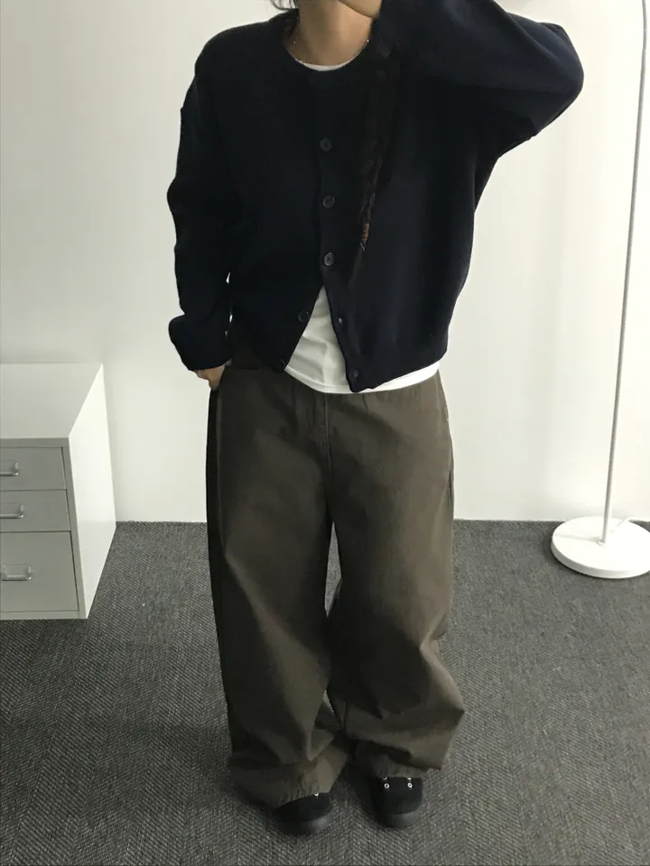 [데일리템/추천🖤] 라운드넥 버튼 니트 가디건 상세 이미지 17