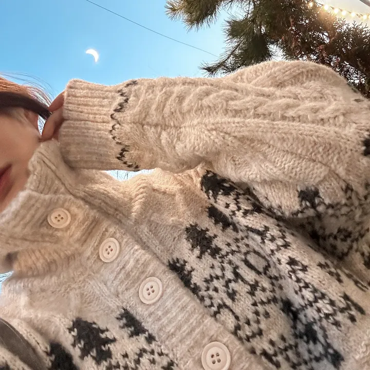 당일출고🚀[wool20%/두툼❄] 하이넥 스노우 패턴 노르딕 루즈핏 가디건 3color 상세 이미지 12