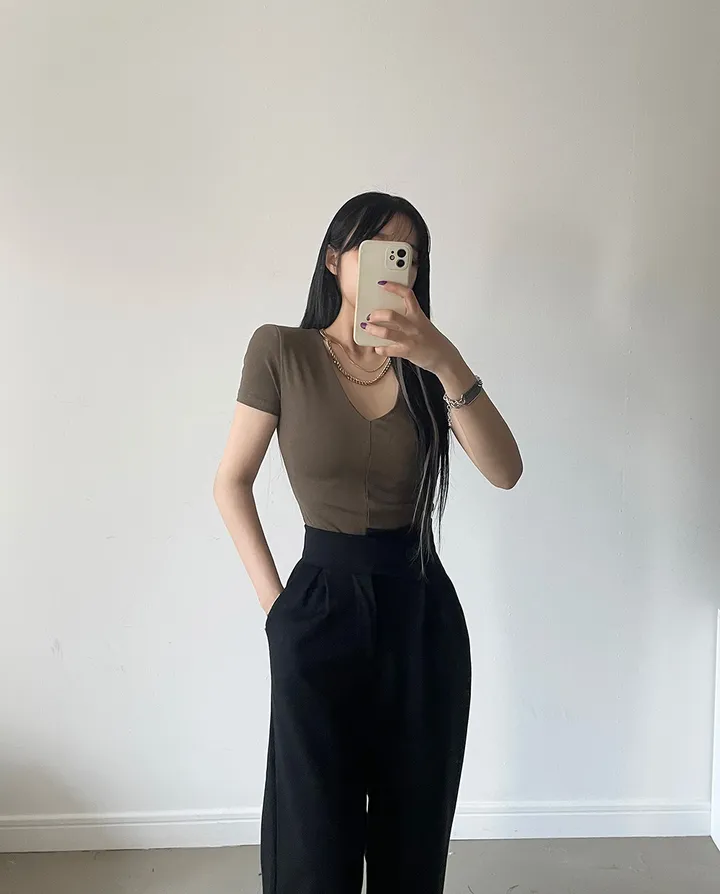 패드 브이넥 스판 절개 슬림 티셔츠 상세 이미지 73