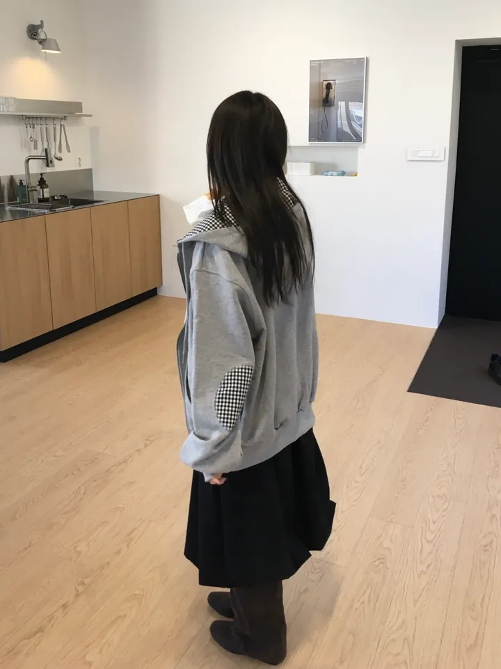 (*주문폭주 입고지연*)(2 color) 체크 패치 투웨이 후드집업 상세 이미지 18