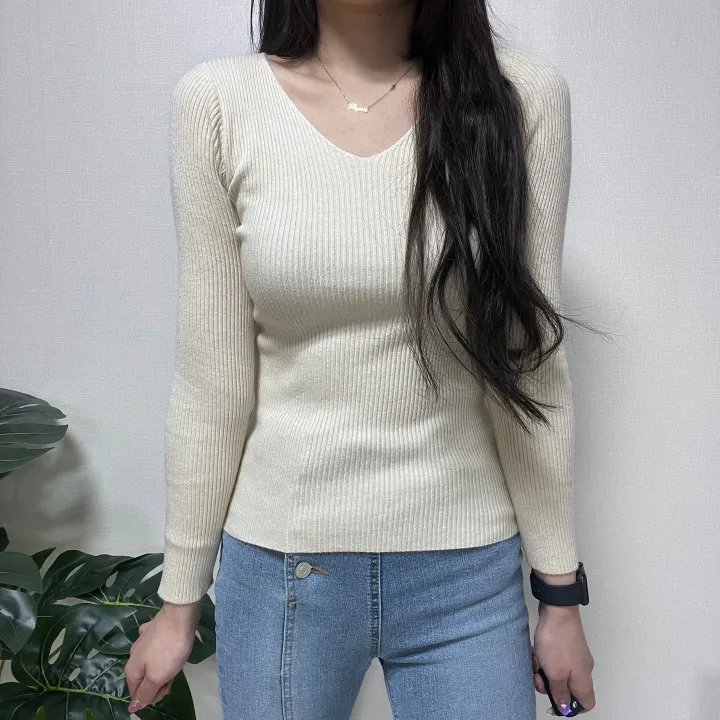 1000장 돌파! 🚀당일발송!🚀✨진짜최저가보장✨ 🎊봄까지 쭉!🎊 주문폭주 🎀리뷰극찬🎀 2개 구매시 묶음할인! 기본 슬림 골지 브이넥 니트 긴팔티 상세 이미지 21