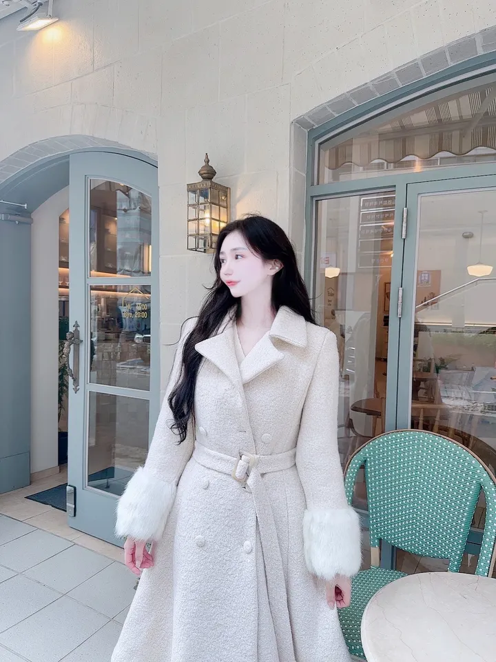 [빠른배송💗/신상기획할인💗] 아르떼미떼 아이보리 폭스 소매 페이크 퍼 벨트 플레어 롱 울 코트 (high quality - 아이보리 , 핑크 국내제작 고퀄리티 안감 누빔 겨울 한겨울 방한 아우터 연말룩 원피스 연말 파티룩 페이크퍼 에코퍼 드뮤어룩 드뮤어) 상세 이미지 69