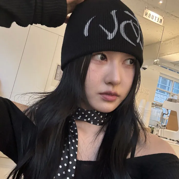 당일발송 핸드메이드 국내제작 Y2K키치 UNISEX 레터 사계절 숏 비니 상세 이미지 18