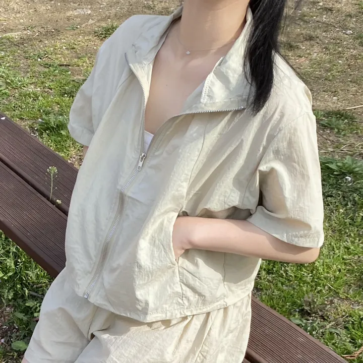 [바스락트레이닝set!/데일리4컬러] 여름 시원한 운동복 바스락 5부 트레이닝복 루즈핏 포켓 하이넥 바람막이 윈드브레이커 무지 스트링 밴딩 반바지 트레이닝 아노락 세트 셋업 상세 이미지 17