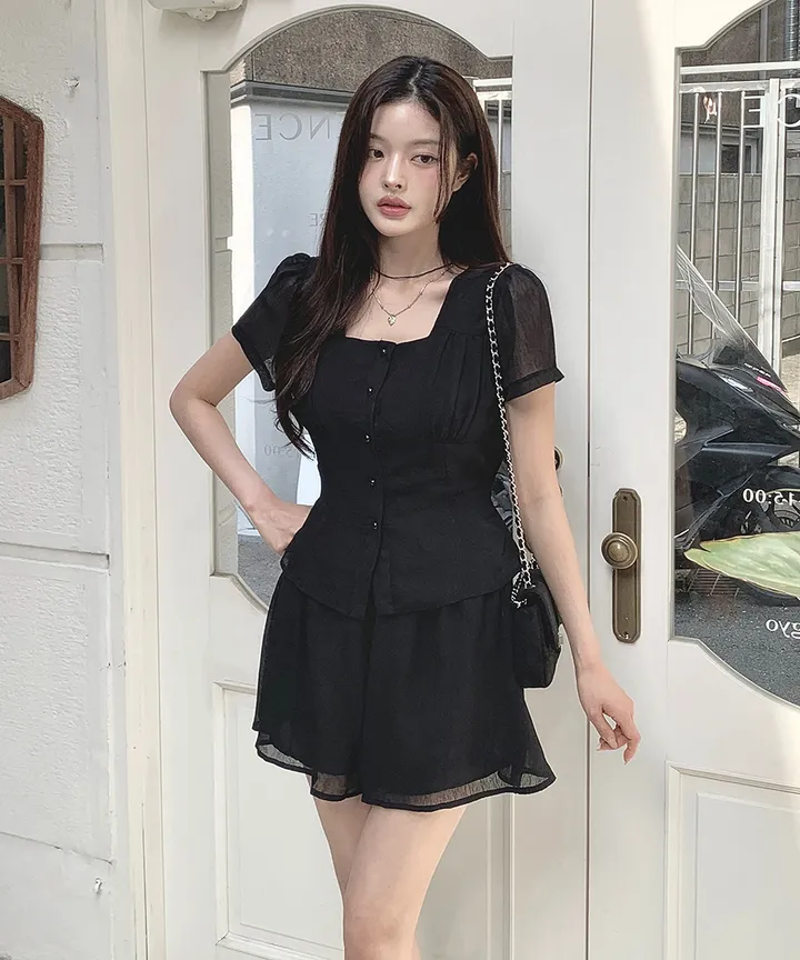 [투피스 set💗치마바지] 셀럽 스퀘어넥 허리끈 여름 하객룩 반팔 블라우스 미니 스커트 치마바지 투피스 세트 / 데이트룩 미니원피스 클래식블랑 상세 이미지 24