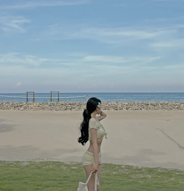 [최저가/신상할인] 쁘띠 오프숄더 브이넥 반팔 물결 스트라이프 옐로우 셔링 3피스 비키니 2color 상세 이미지 7