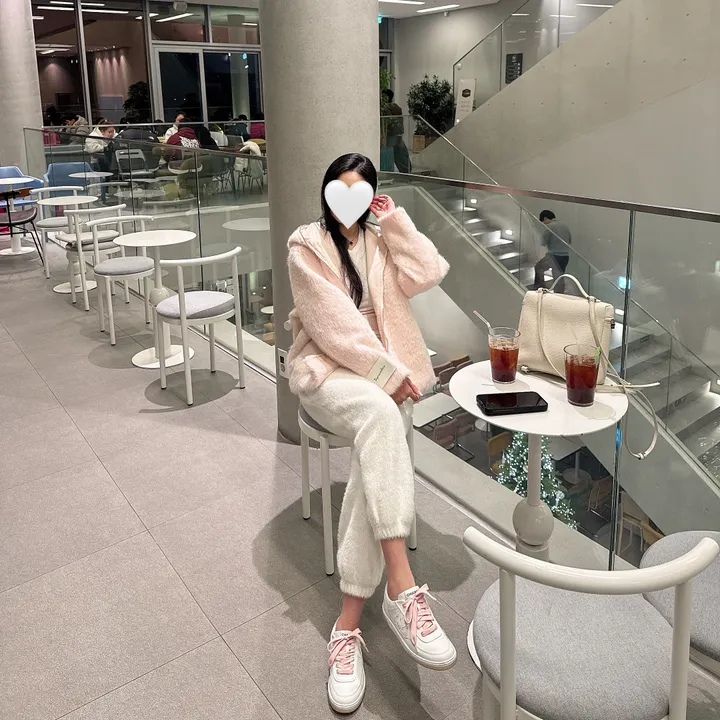 [러블리⛄/털빠짐X] 핑키 딸기우유 소프트 후드 퍼 뽀글이 앙고라 코트 집업 자켓 상세 이미지 14