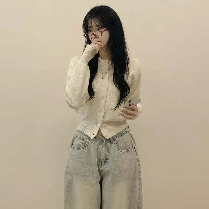 [허리잘록~뽀송따뜻💭] 부드러운 데일리 라운드 크롭 슬림 니트가디건 상세 이미지 9