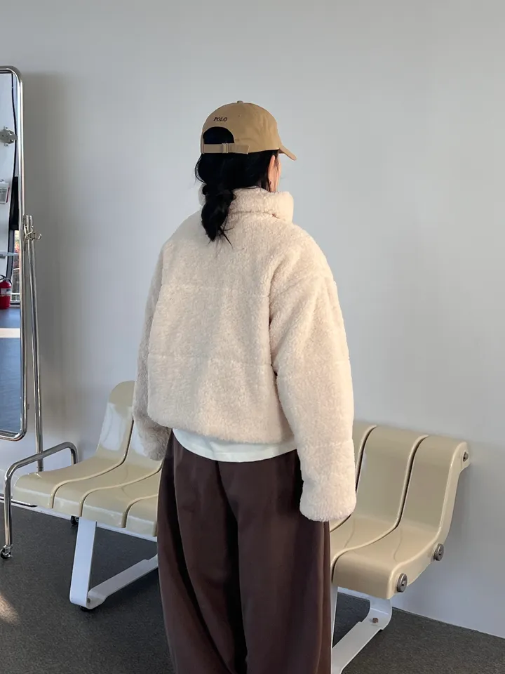 교복템 - 뽀글이 크롭 하이넥 양털패딩 - 점퍼 상세 이미지 5