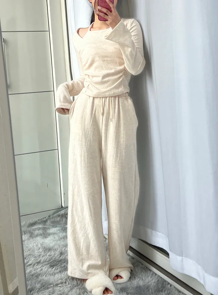 허얇골넓✨꾸안꾸 정석🌸소피아 기모 셔링 세트 (홀터넥 고퀄 오프숄더 도톰 스판 긴팔 슬림핏 티 투피스 데일리 무지 와이드 팬츠 하이웨스트 겨울 셋업 밴딩 바지) 상세 이미지 41