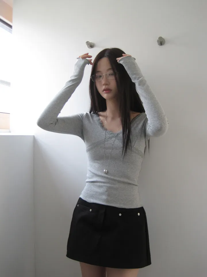 긴팔 티셔츠 모델 착용 이미지-S1L25