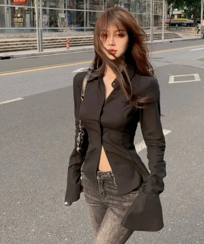 슬림 코르셋 셔츠 검정 블랙 화이트 페미닌 여성스러운 청순 슬림핏 슬렌더 데이트 여친 룩 유니크 섹시 글램 라인 섹시 출근 하객 룩