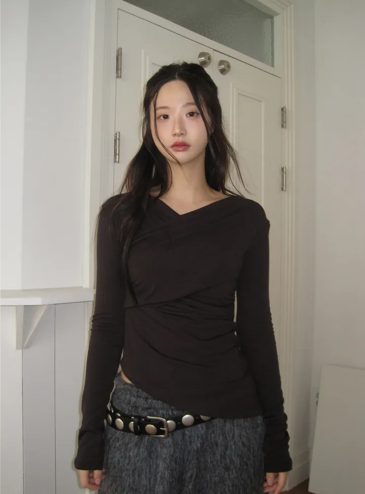 민소매 모델 착용 이미지-S1L31