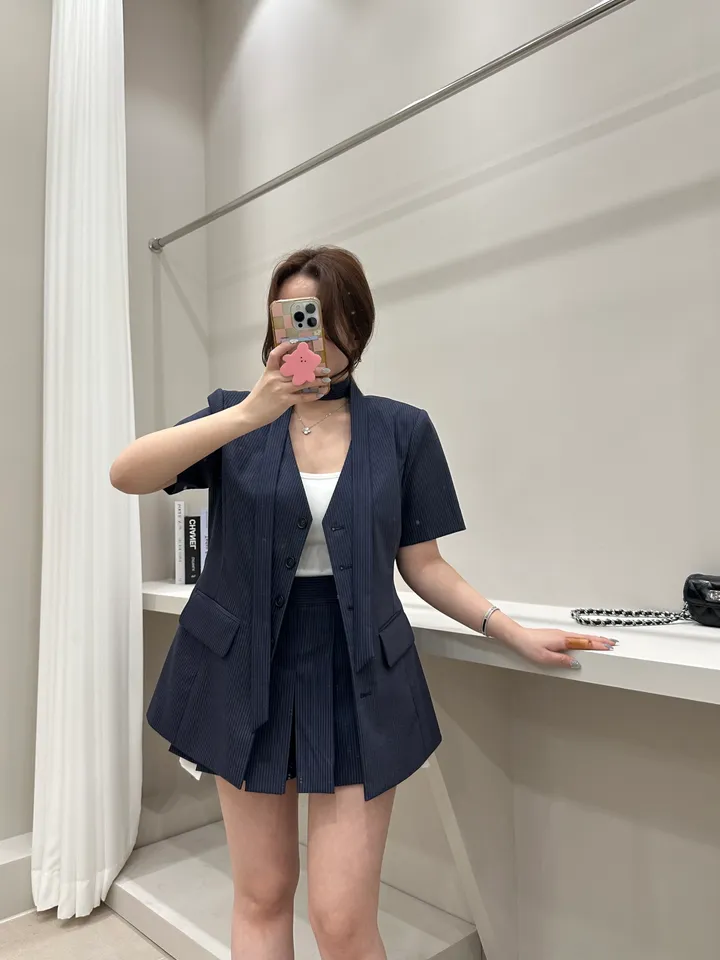 (프리미엄,하객룩)스트라이프 노카라 자켓+플리츠 치마바지세트 상세 이미지 19