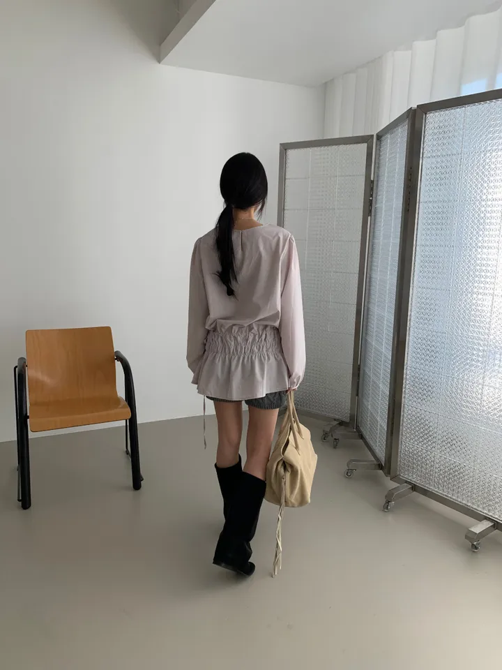 긴팔 티셔츠 모델 착용 이미지-S1L46