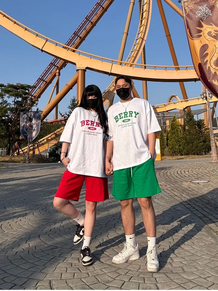 [세트가격🍓/4컬러]베리 남녀공용 커플 빅사이즈 반팔 반바지 세트 국내제작 꾸안꾸 반팔티 팬츠 셋업 커플룩 시밀러룩 츄리닝세트 반소매 여름 마실룩 여행 커플세트 상세 이미지 21